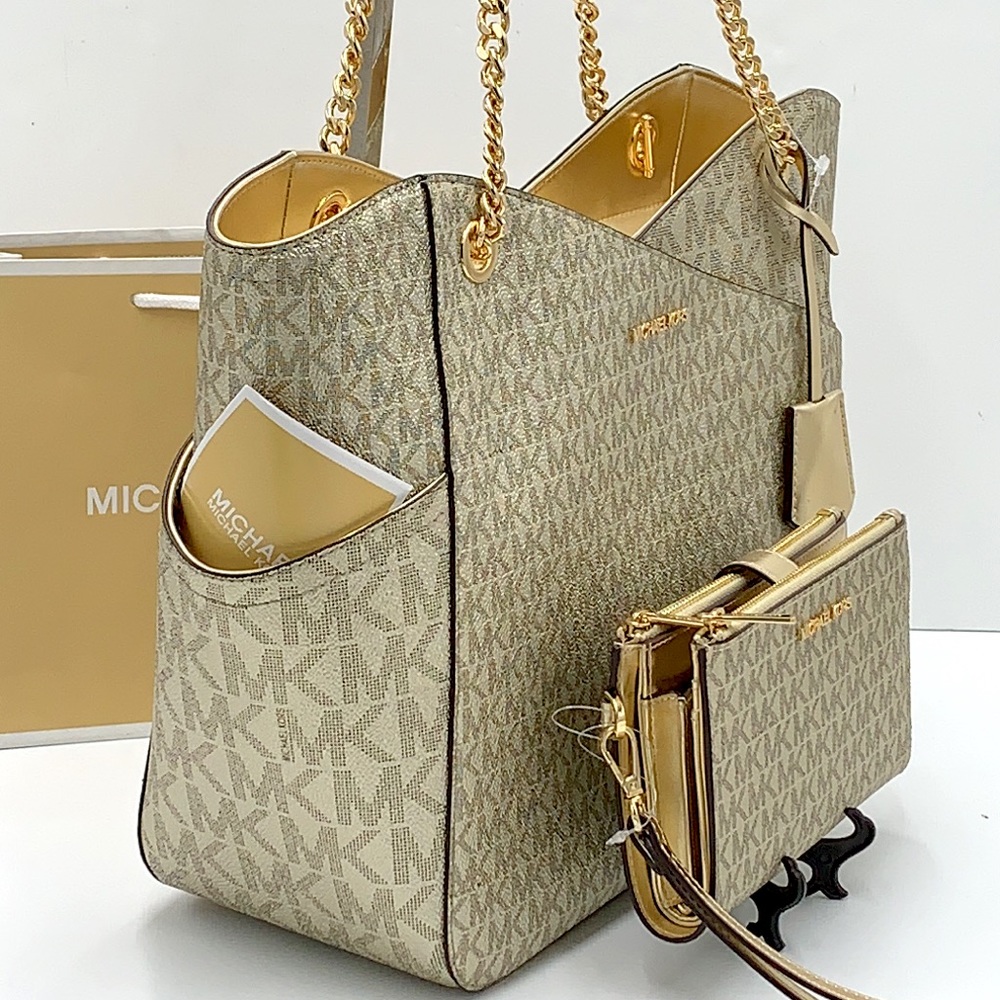 MICHAEL KORS LG  X CHAIN SHOULDER TOTE & Lg Double Zip Wallet PALE GOLD SIGNTR - Picture 3 of 12